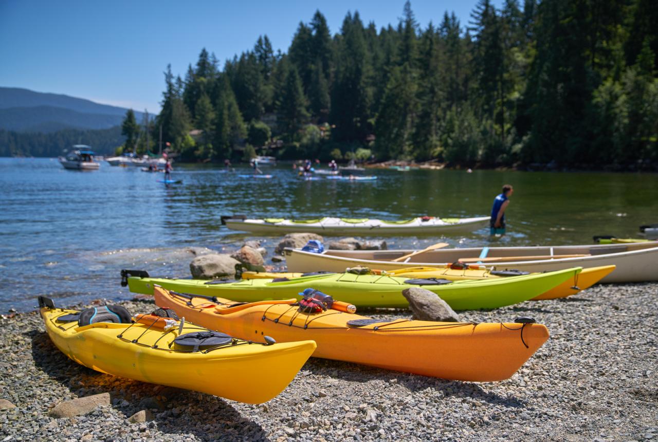 Best places for visitors to rent a paddleboard, kayak or canoe in Vancouver YWCA Hotel Vancouver